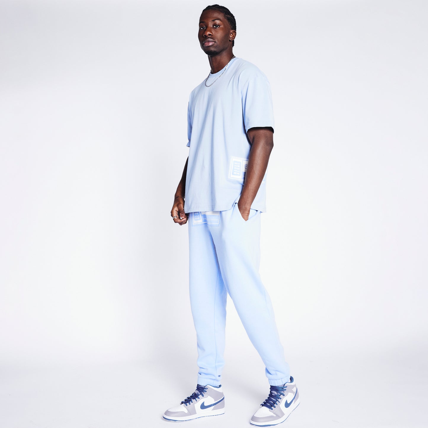 Badged T-shirt - Dusty Blue