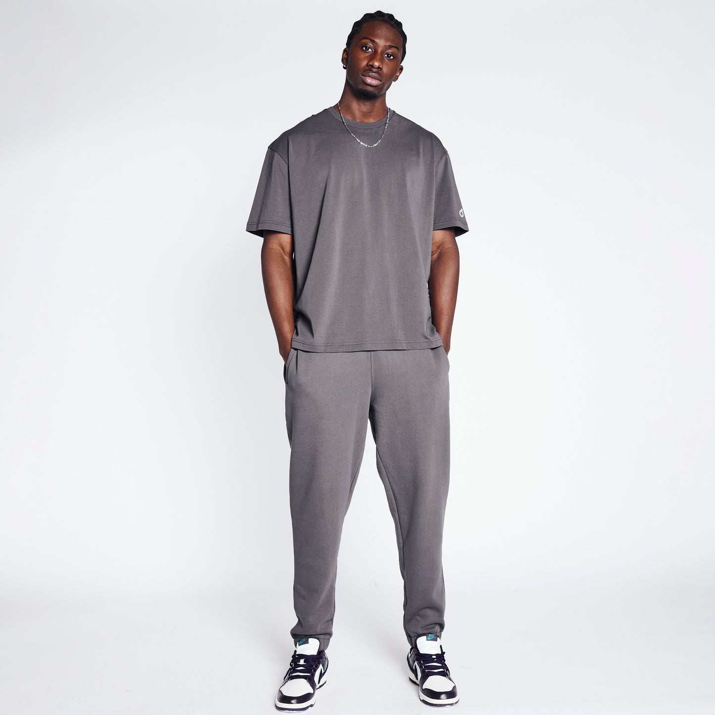 Badged Basket T-shirt - Dark Grey